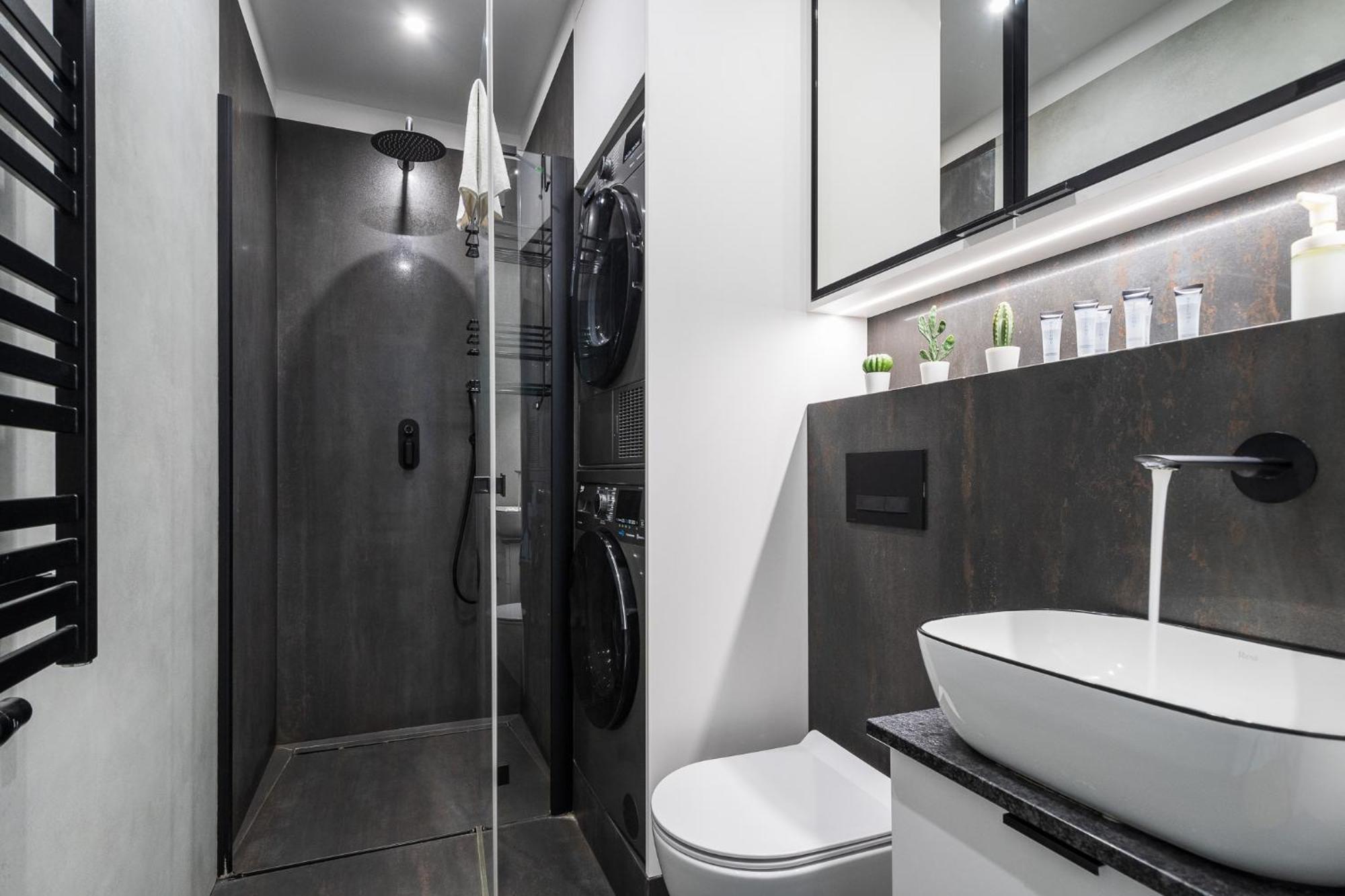 Wola Tower Deluxe Separate Bedroom With Free Garage - By Perfect Apart Warsaw Exterior photo